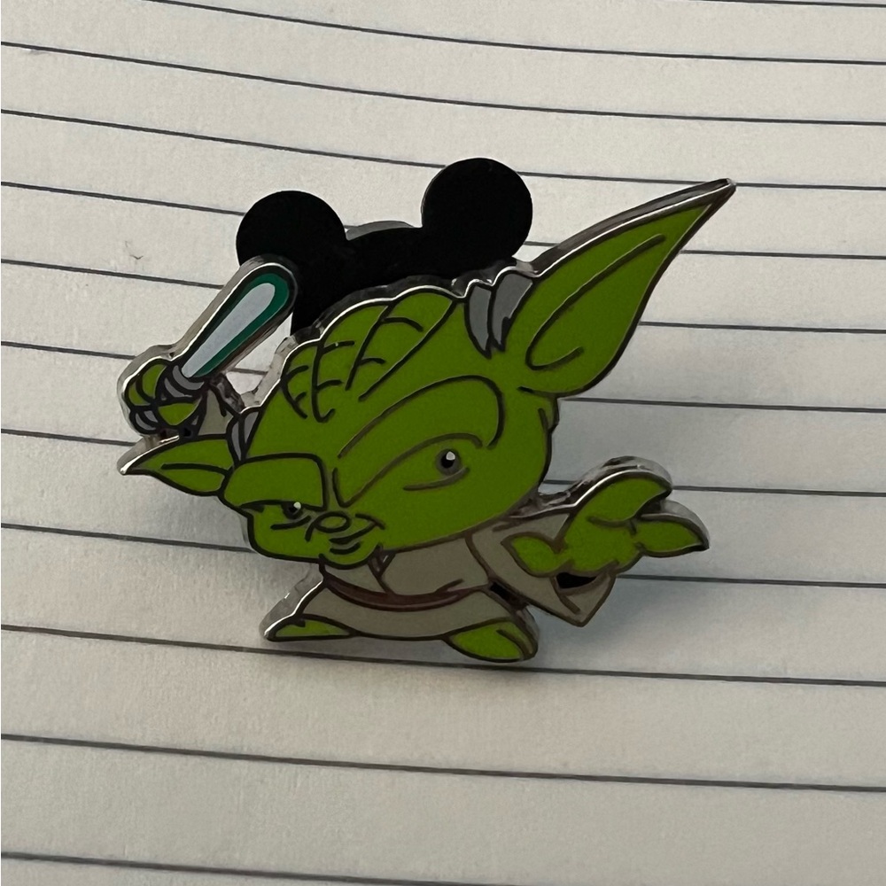 Star Wars Yoda Trading Pin